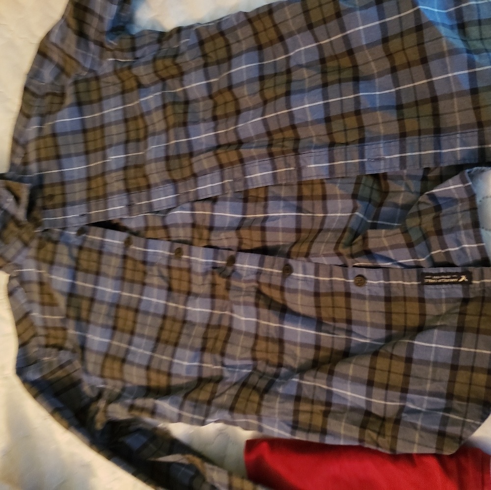 American eagle long sleeves shirt. Classic fit